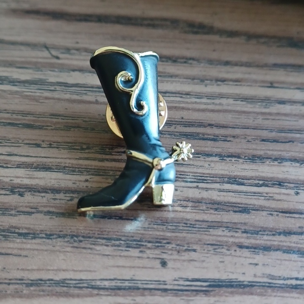 Vintage Ballou Reg'd signed Black & Gold boot pin